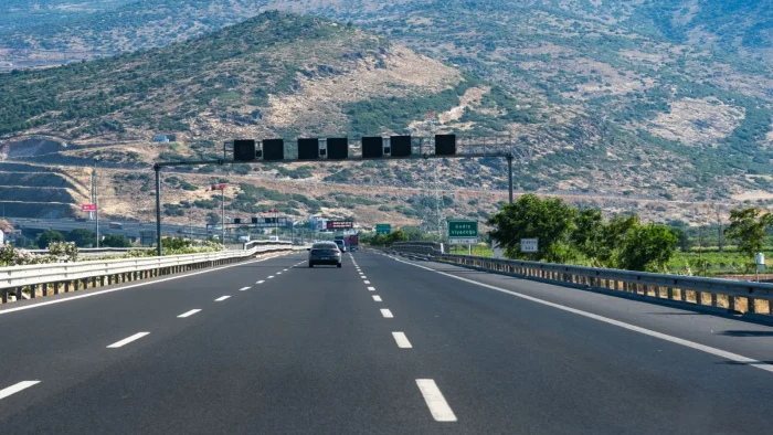 Adaptive Cruise vs Regular Cruise Control